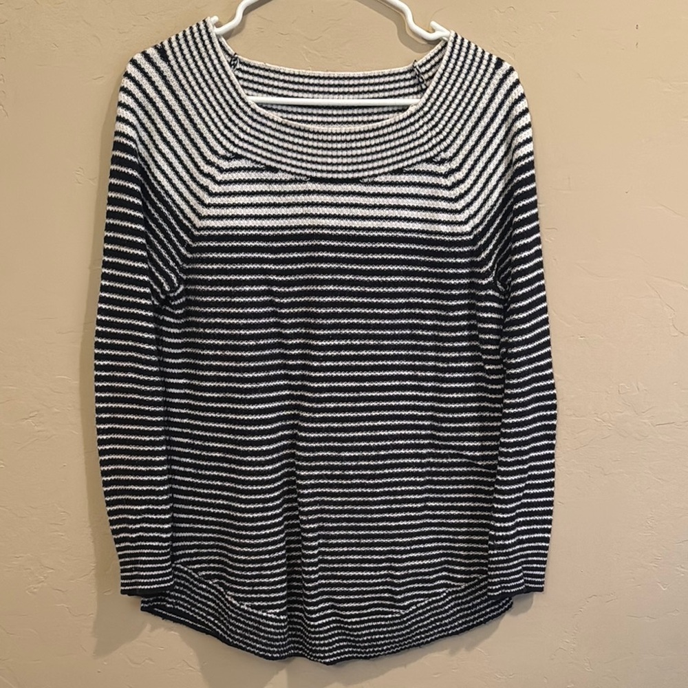 LOFT Relaxed Bib Collar Hoodie in White and Gray